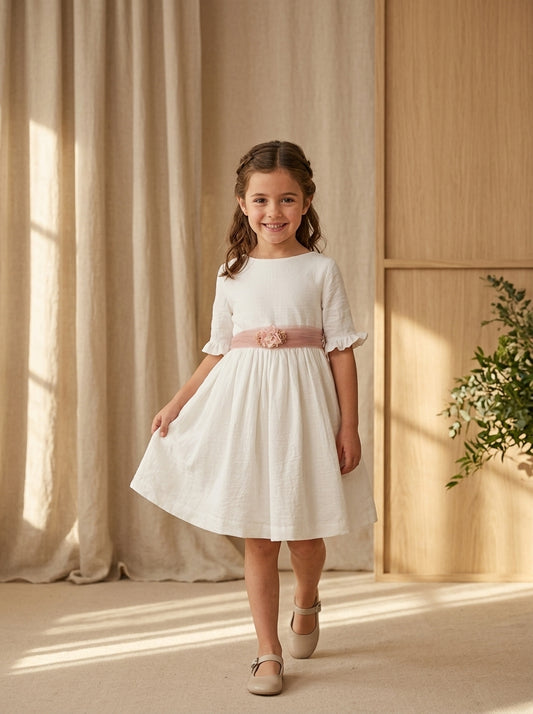 Vestido infantil de bambula blanco y fajin rosa
