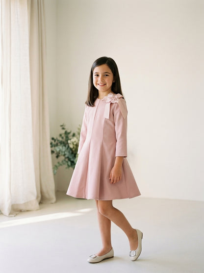 Vestido punto roma rosa maquillaje detalle floral lateral