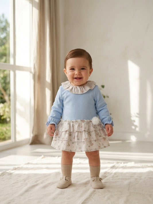 Vestido azul con volantes estampado conejitos "Trineo"