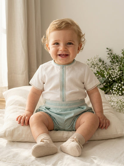 Conjunto camisa beig y bombacho lino verde empolvado