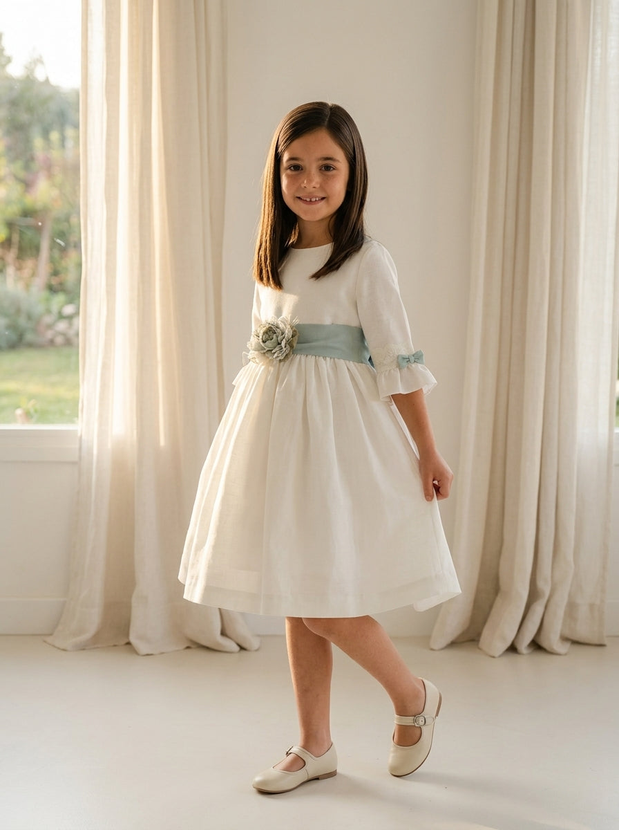 Vestido lino blanco roto con manguita francesa y fajin verde