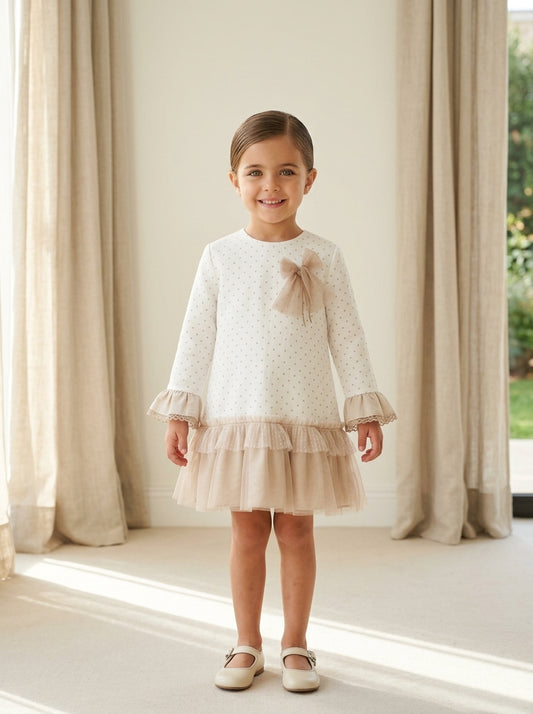Vestido blanco con topitos y volante tostado tul "Saltarin"