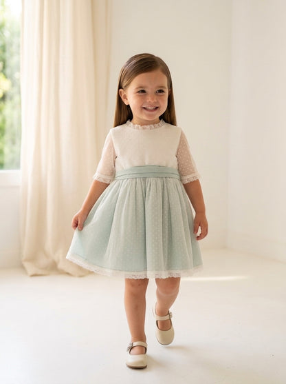 Vestido tul de plumeti y fajin e interior lino