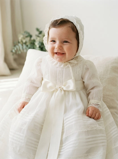 Faldón organza con lorzas y puntillas y capota