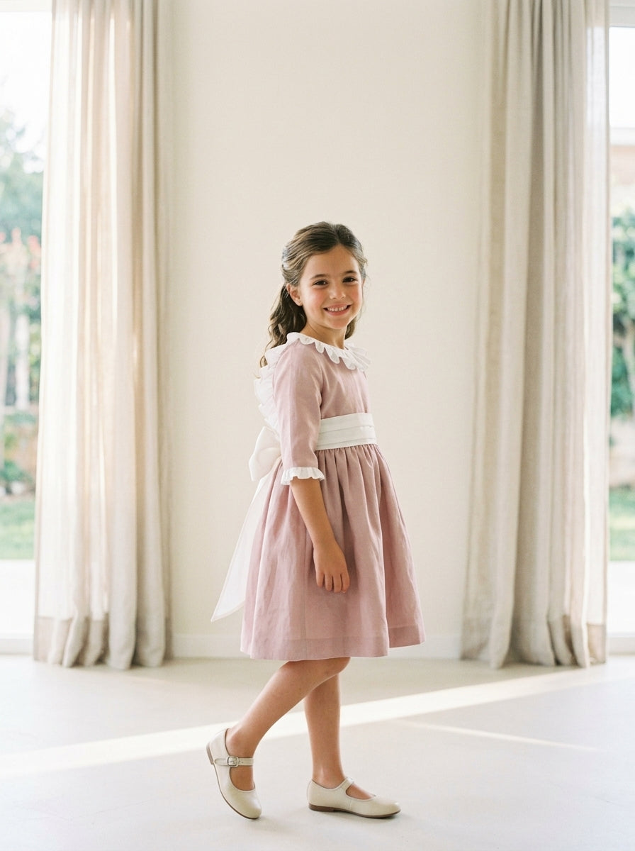 Vestido lino rosa maquillaje con manga corta