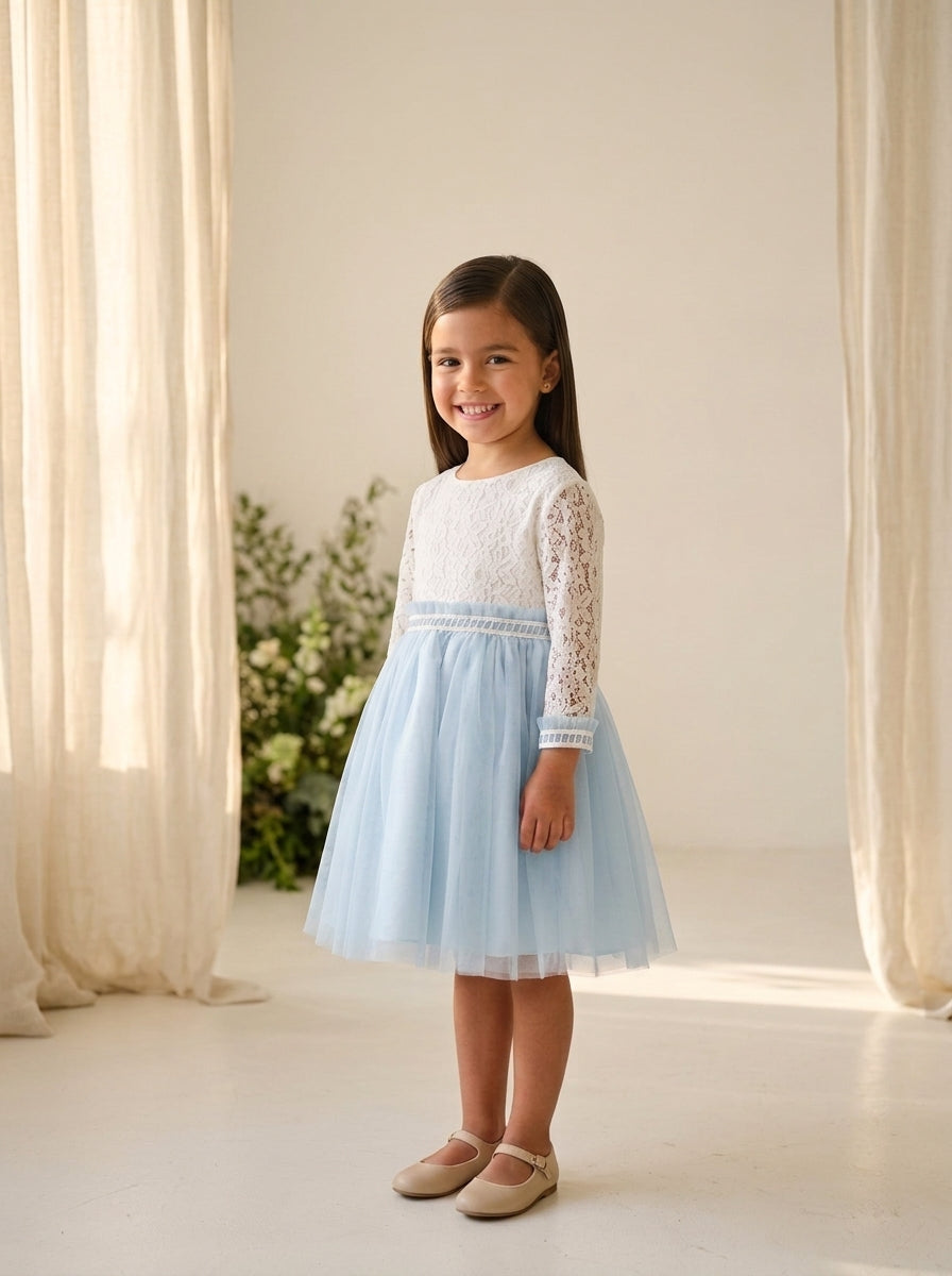 Vestido encaje blanco y falda tul celeste