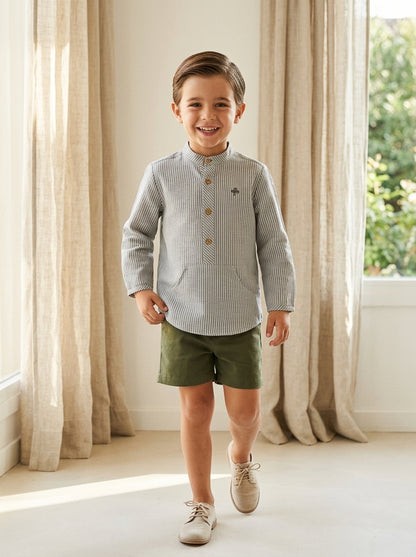Camisa rayas y short verde
