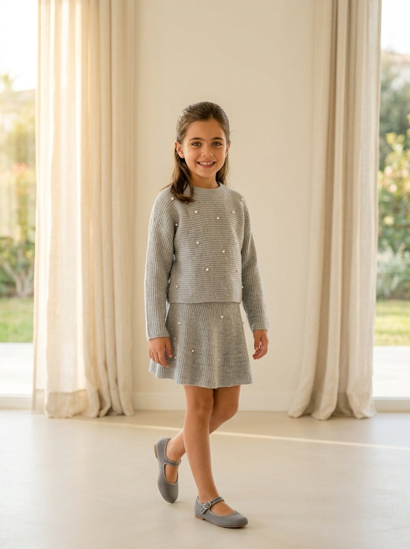 Conjunto jersey gris y falda con perlitas