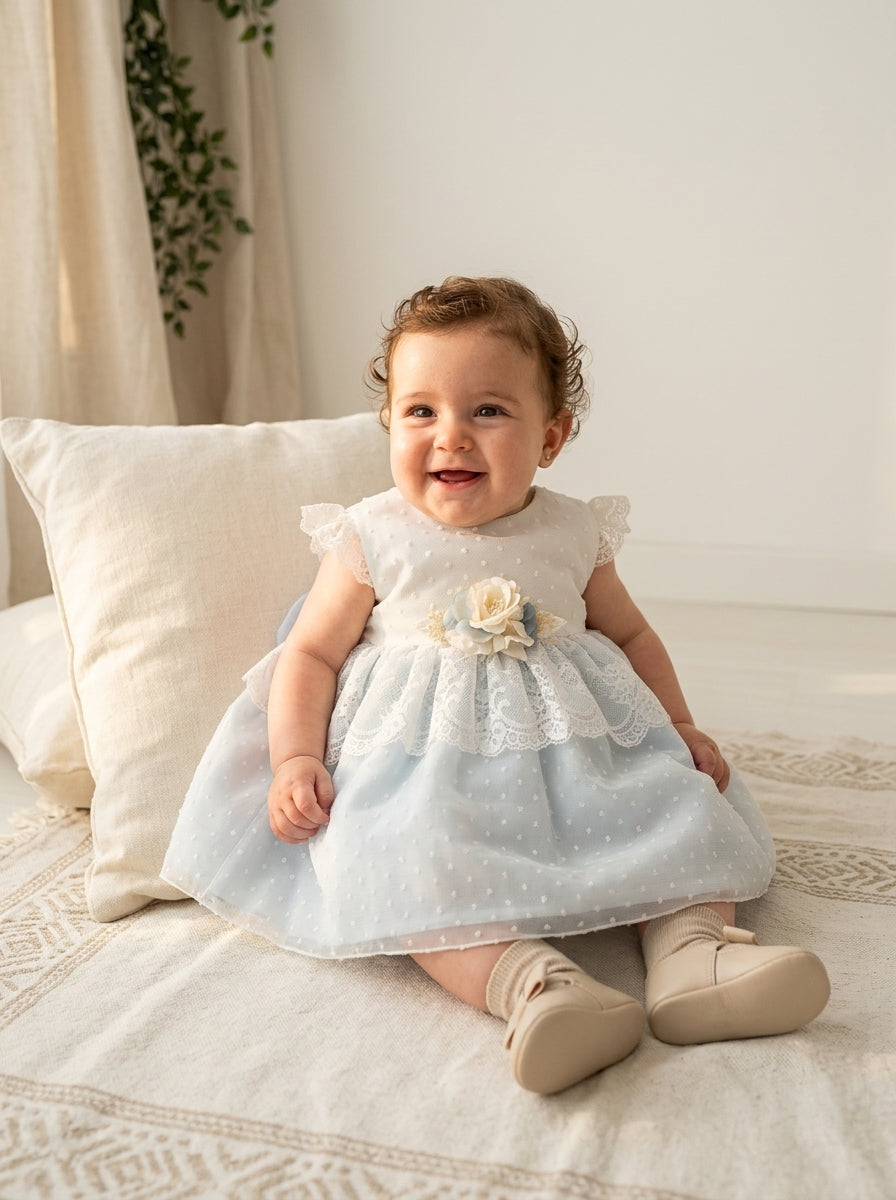 Vestido tul de plumeti azul con volante