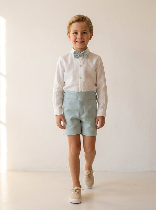Conjunto camisa lino beig y short lino verde con fajin y pajarita