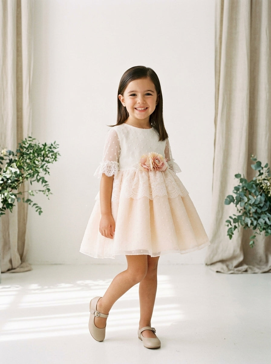 Vestido de tul de plumeti beig y rosa