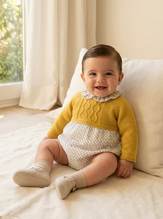 Pelele mostaza con florecitas  "Peter Pan"