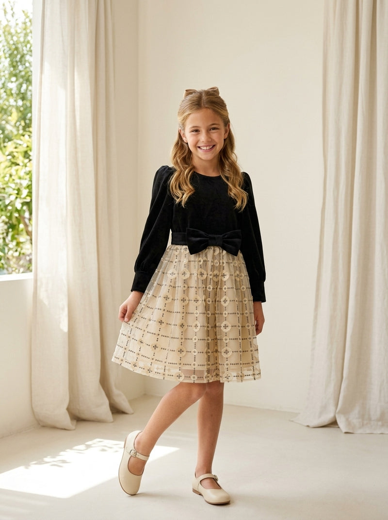Vestido terciopelo negro y falda tul bordado beig