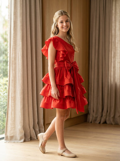 Vestido tafetan rojo con volantes y un hombro al aire