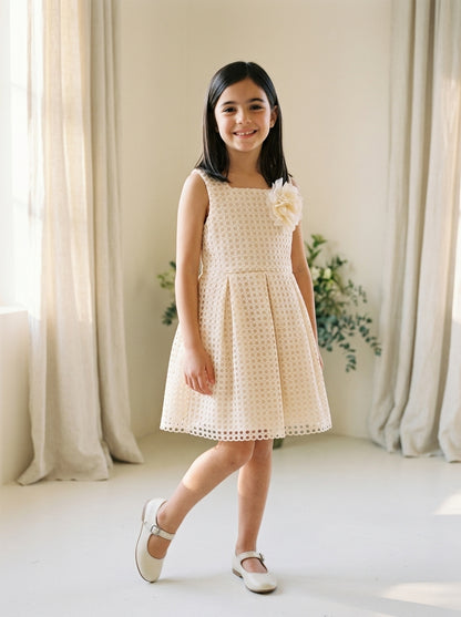 Vestido guipur melocotón con flor