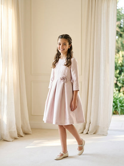 Vestido mikado rosa empolvado manga francesa
