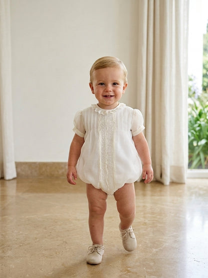 Pelele organza beig con puntilla