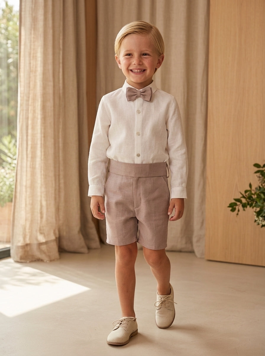 Conjunto camisa lino beig y short lino malva con fajin y pajarita