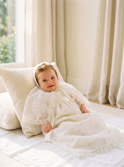 Faldon organza beig con capa