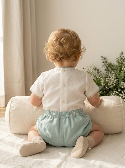 Conjunto camisa beig y bombacho lino verde empolvado