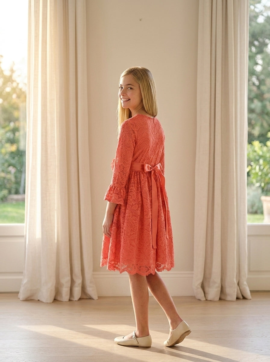 Vestido encaje coral manga francesa