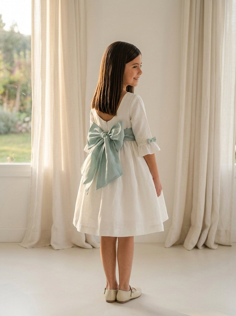 Vestido lino blanco roto con manguita francesa y fajin verde