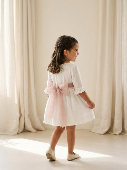Vestido bambula blanco y fajin rosa