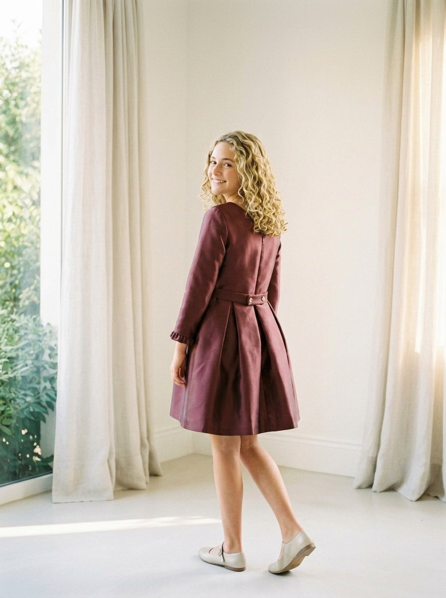 Vestido mikado granate con detalle lateral