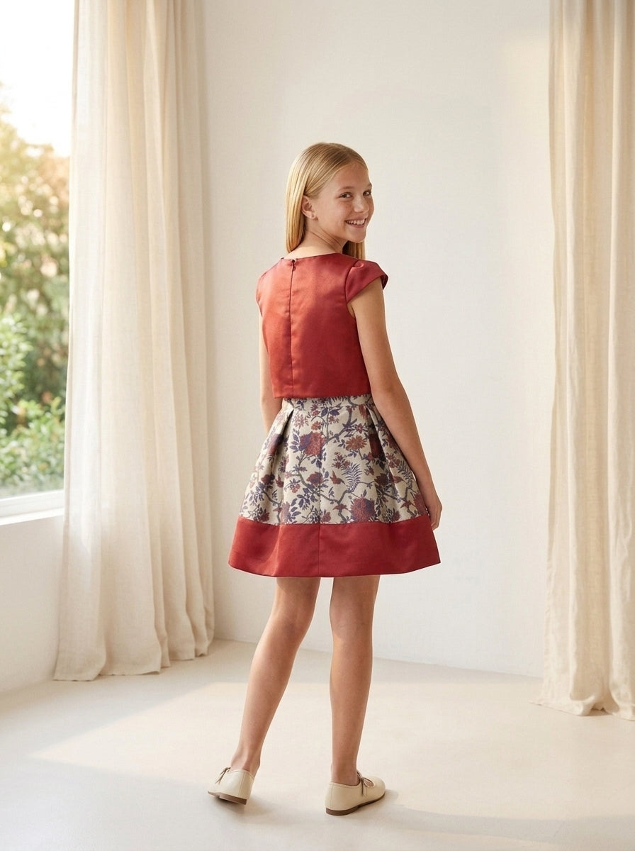 Conjunto cuerpo granate y falda estampada brocado