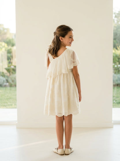 Vestido beig tul bordado hombro al descubierto