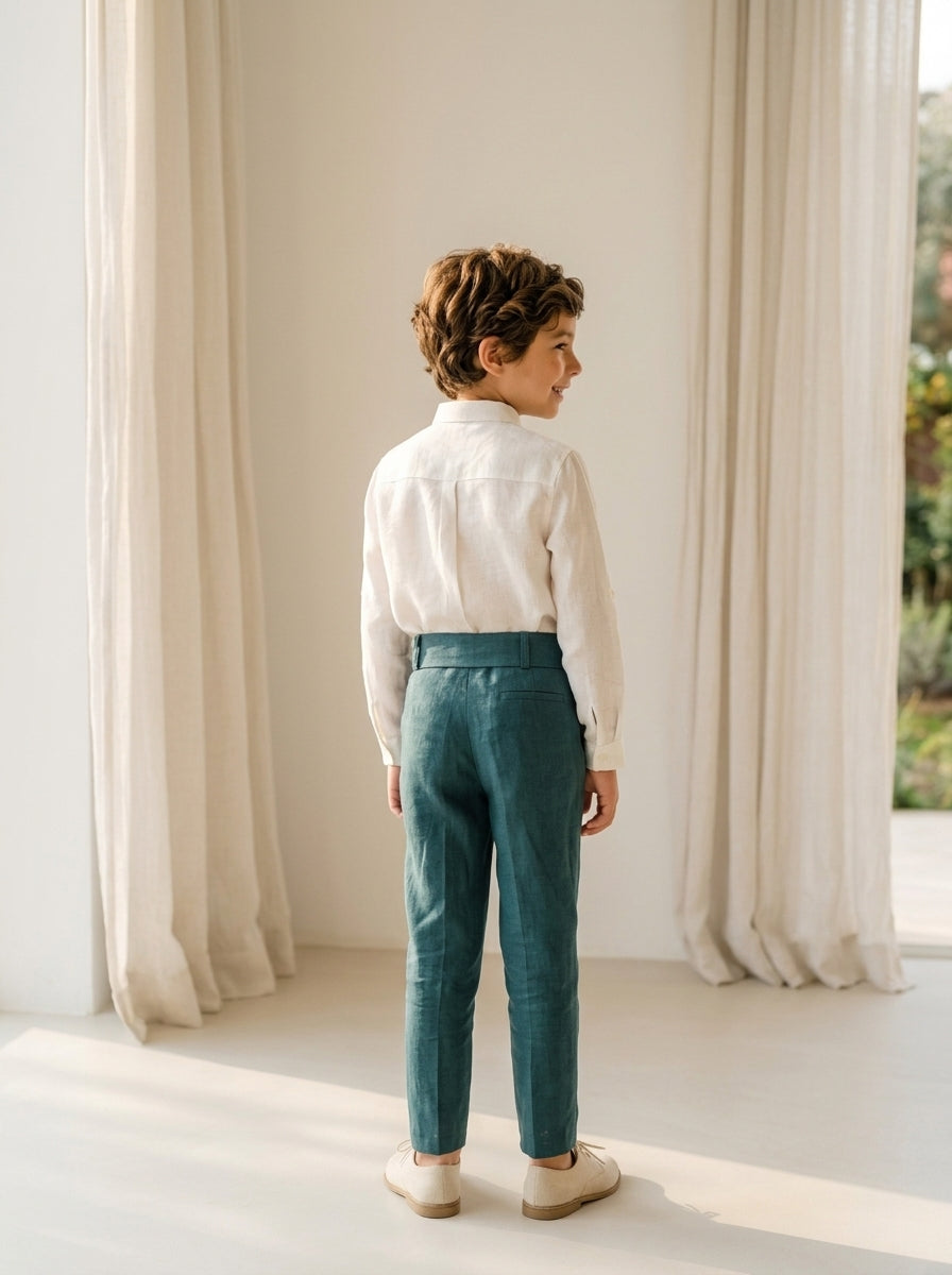 Conjunto camisa lino cuello mao y pantalon largo con fajin verde oliva y pajarita