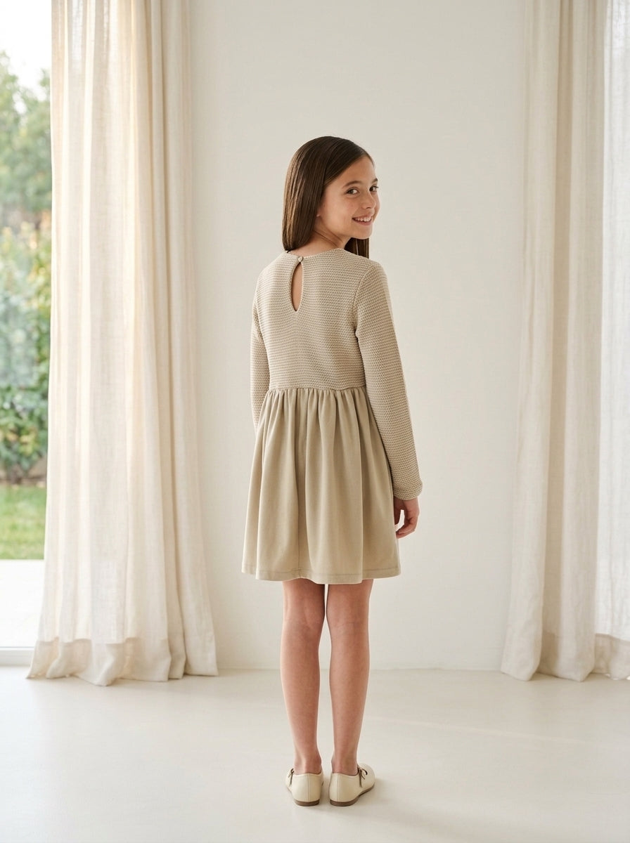 Vestido combinado punto y falda terciopelo arena
