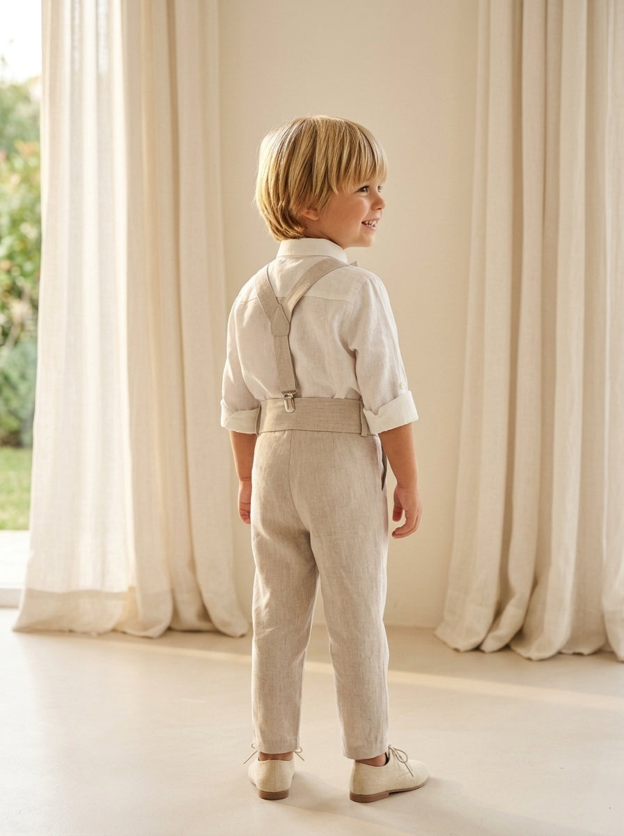 Conjunto camisa lino y pantalon largo arena con pajarita