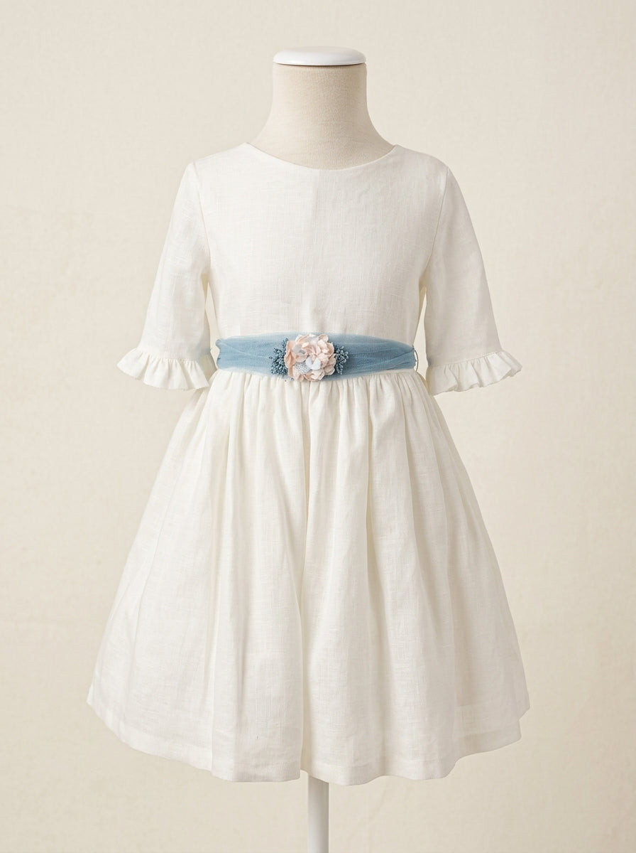 Vestido lino beig manga francesa y fajin azul empolvado