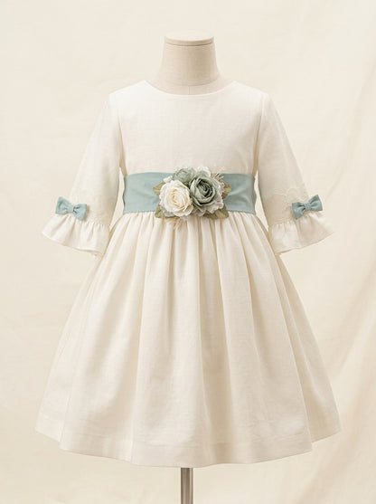 Vestido lino blanco roto con manguita francesa y fajin verde