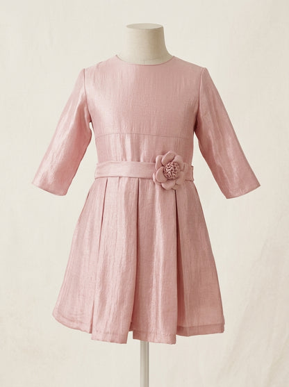 Vestido rosa con manga francesa