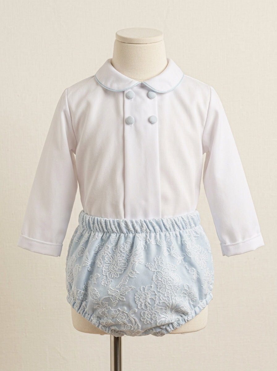 Conjunto camisa blanca 4 botones y culote brocado azul