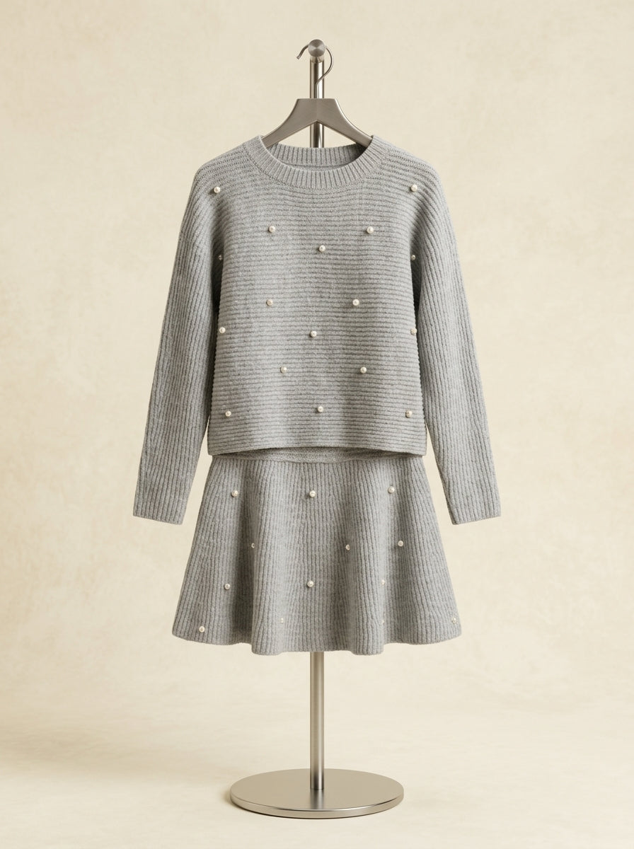 Conjunto jersey gris y falda con perlitas