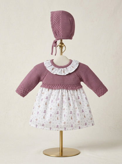 Vestido malva estampado conejitos y capota