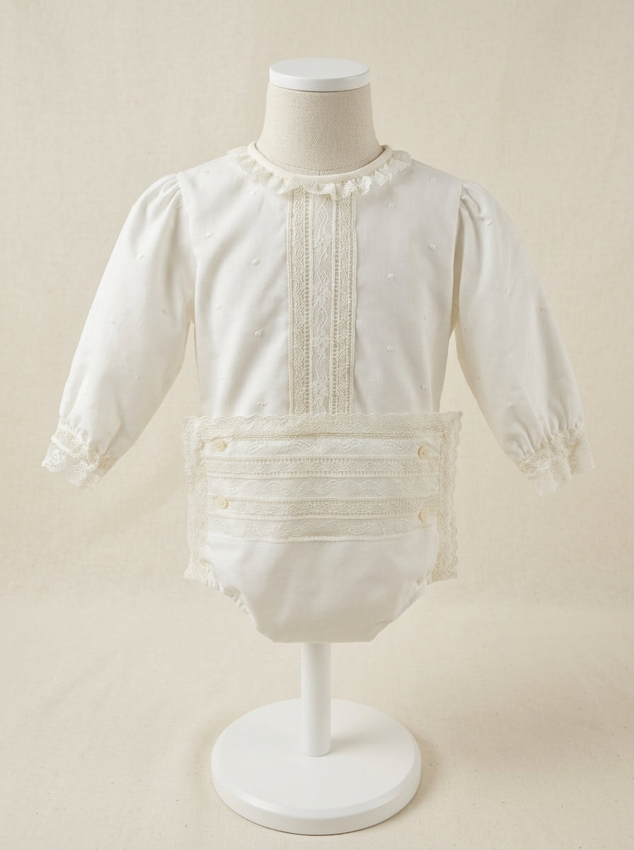 Conjunto blusa de batista con bodoquitos y braguita