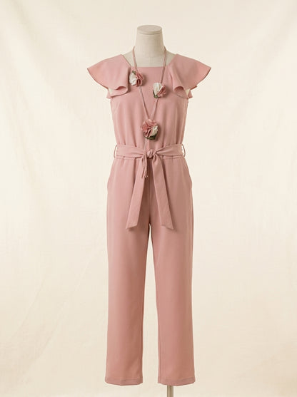 Mono rosa empolvado con volantes y collar