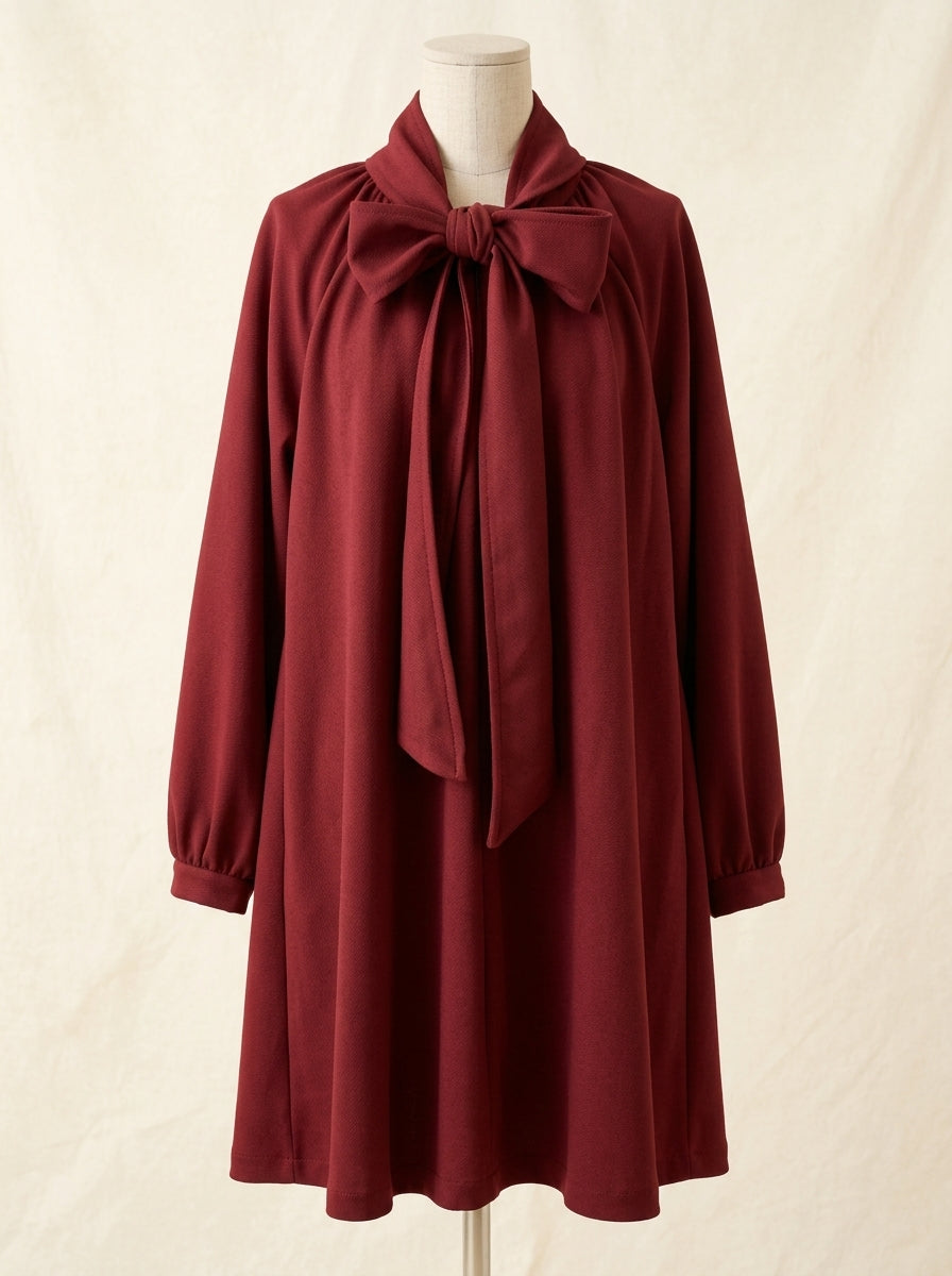 Vestido evase granate con lazada en el cuello