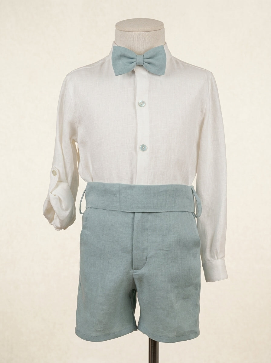 Conjunto camisa lino beig y short lino verde con fajin y pajarita