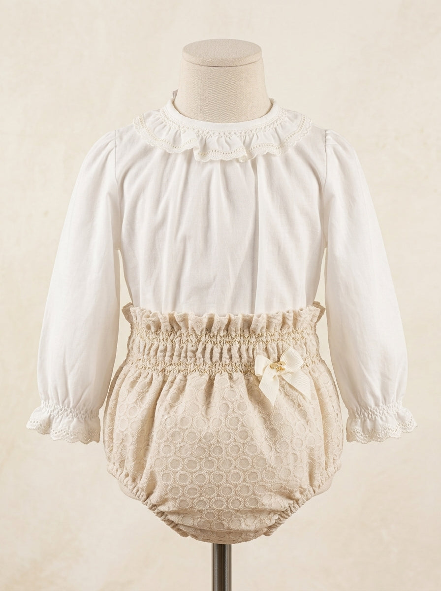 Blusa beig con culote organza circulos