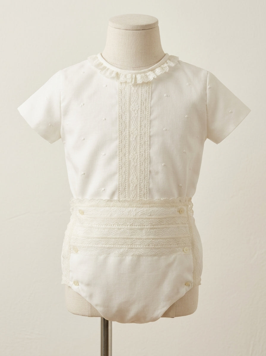 Conjunto camisa batista bordada beig y braguita con puntillas