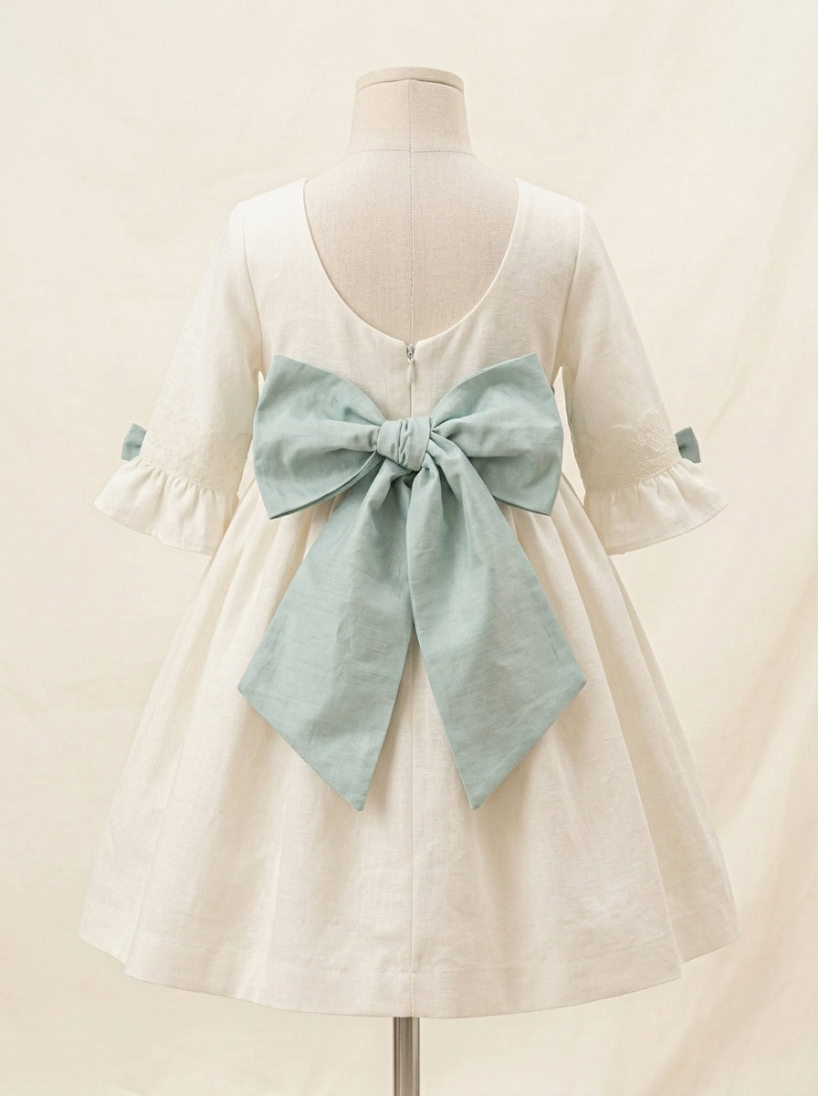 Vestido lino blanco roto con manguita francesa y fajin verde