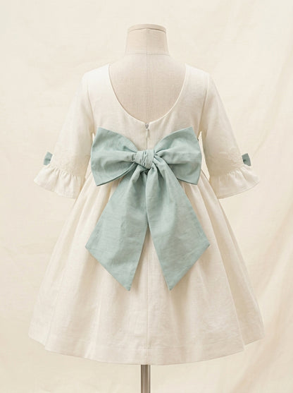 Vestido lino blanco roto con manguita francesa y fajin verde