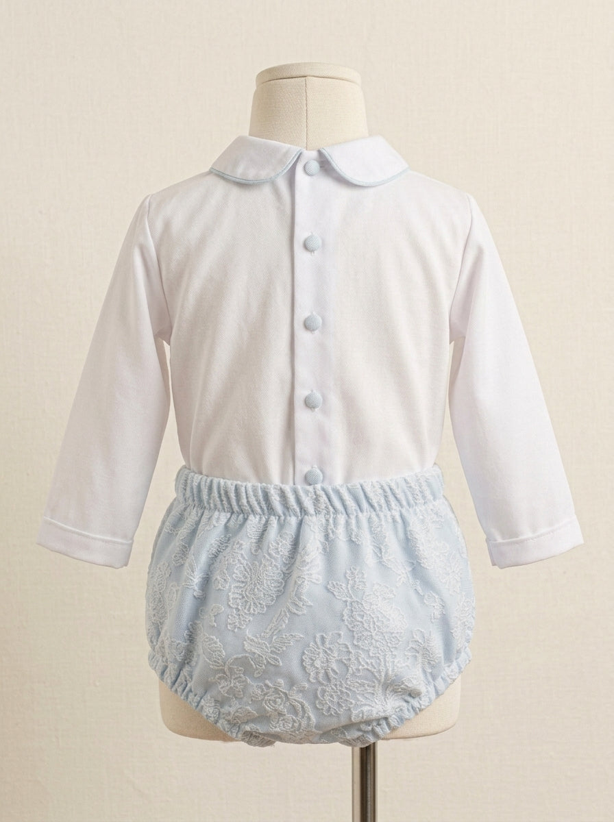 Conjunto camisa blanca 4 botones y culote brocado azul