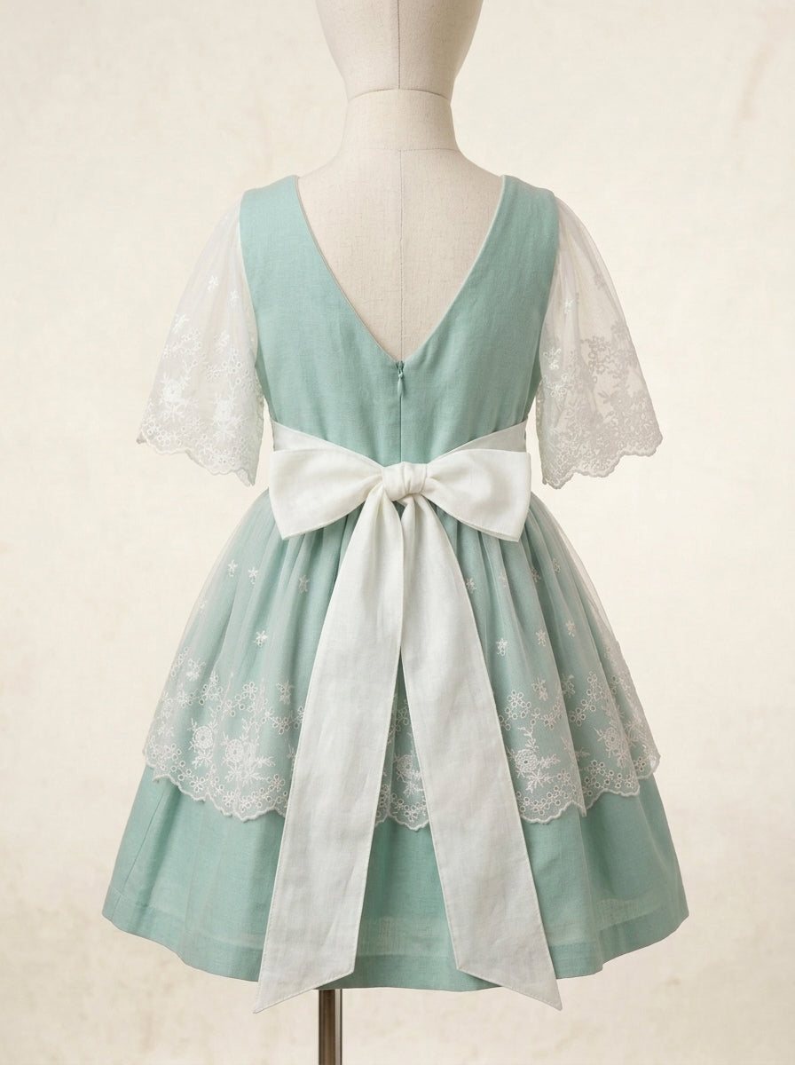 Vestido lino verde agua y tul bordado