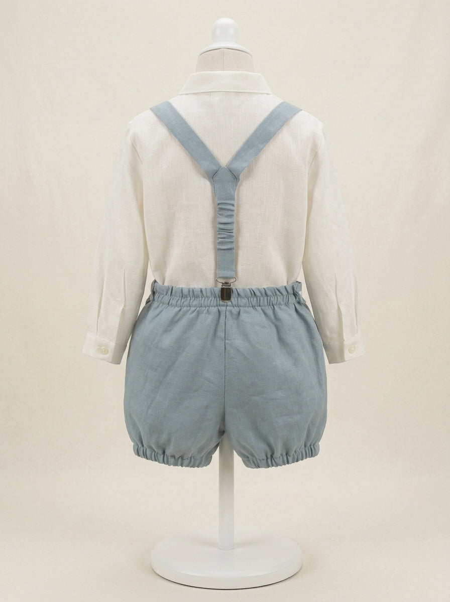 Conjunto camisa de lino y short azul océano con tirantes y pajarita